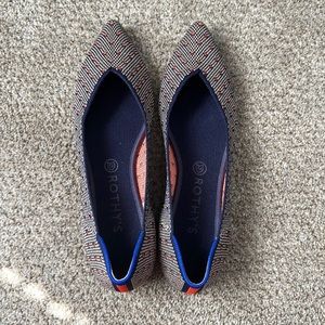 Rothy’s Coral Dot Points